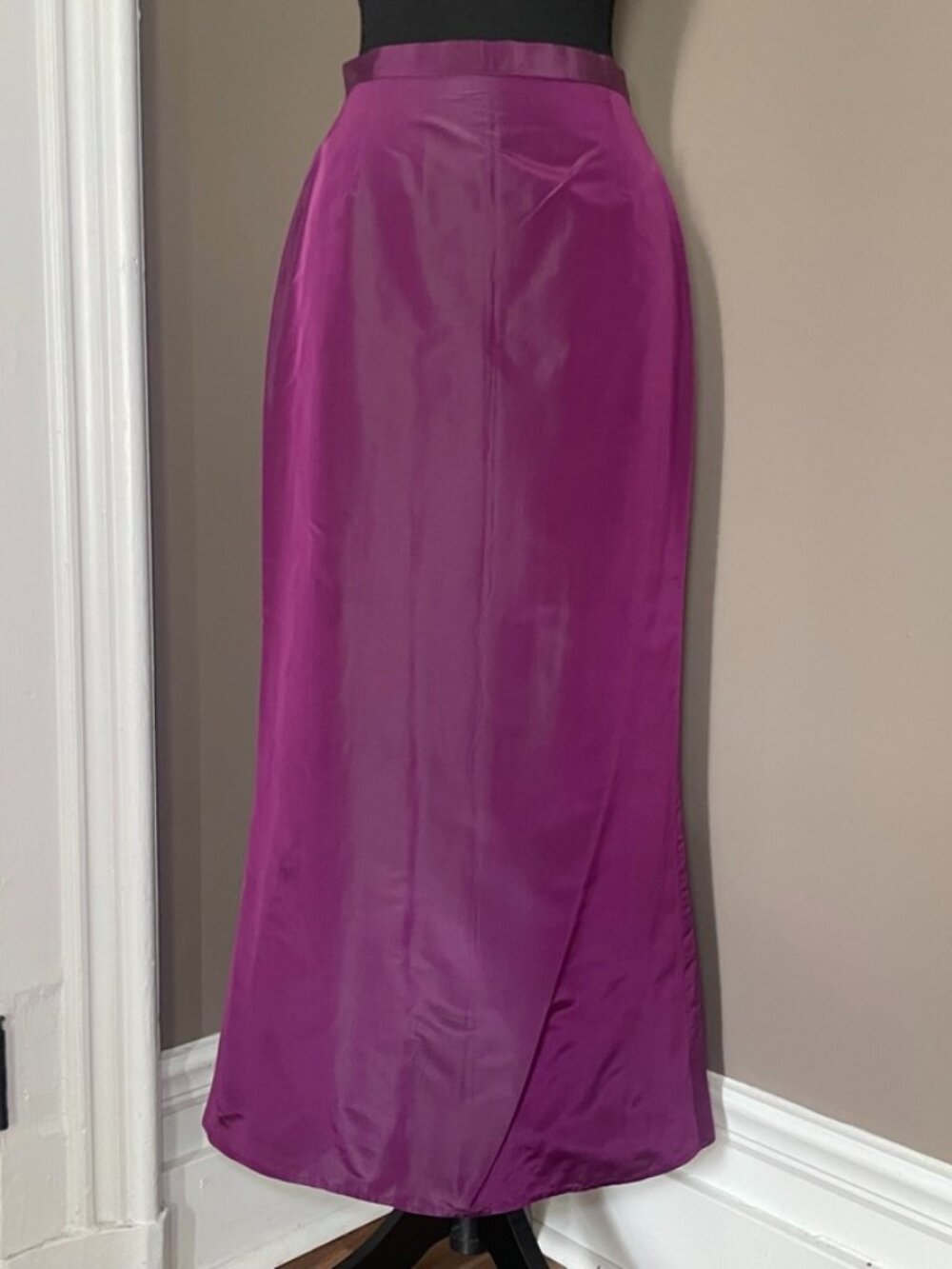 LAURA ASHLEY 100% Silk Plum Maxi Skirt Y2K Mermaid Evening Skirt US 4